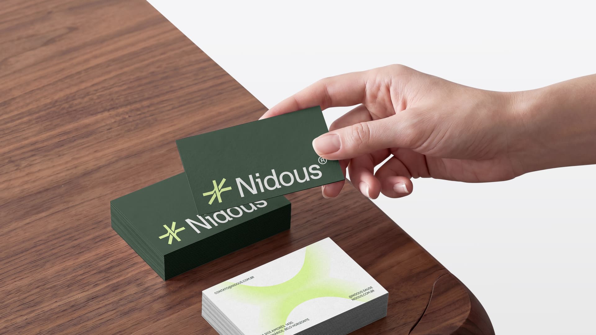 Cartões da Nidous em uso